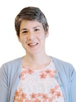 20210405-christine-luscombe-001_profile-600x900_v2